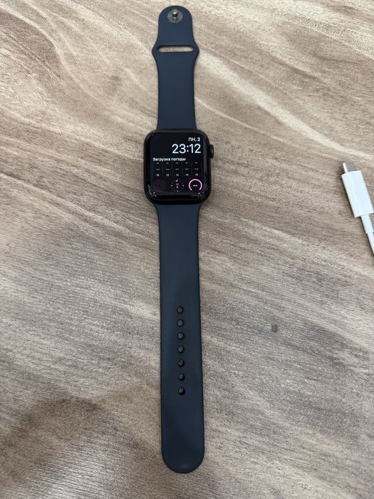 apple watch se2 часы