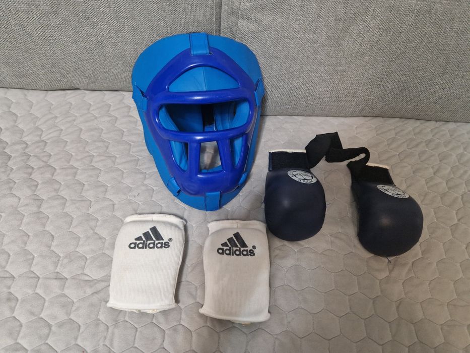 Продам шлем для каратэ