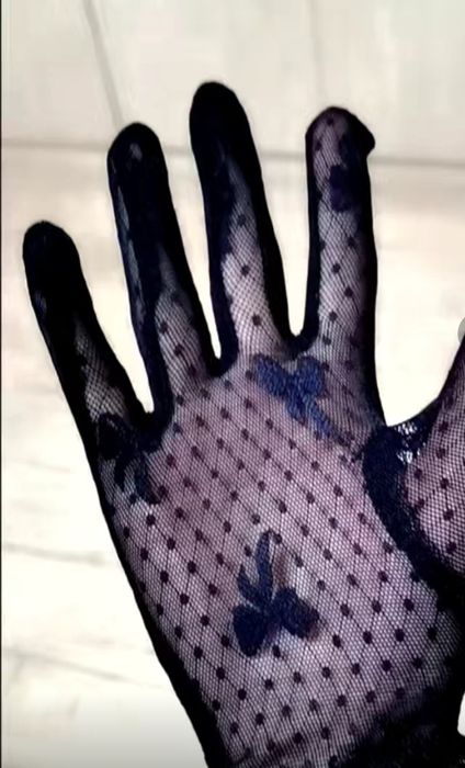 Перчатки сетчатые новые.