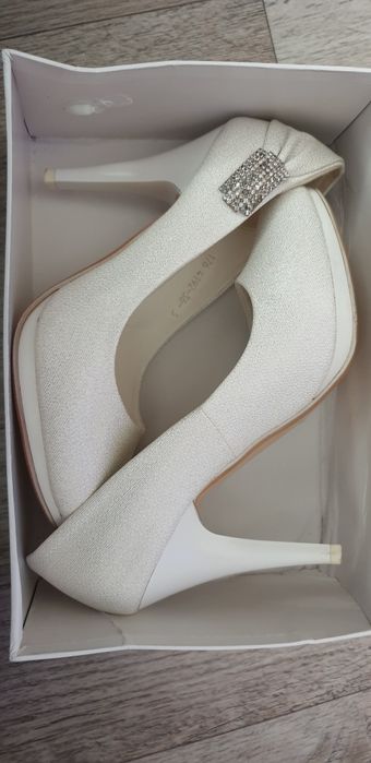 Продам туфли в хорошем состояние.