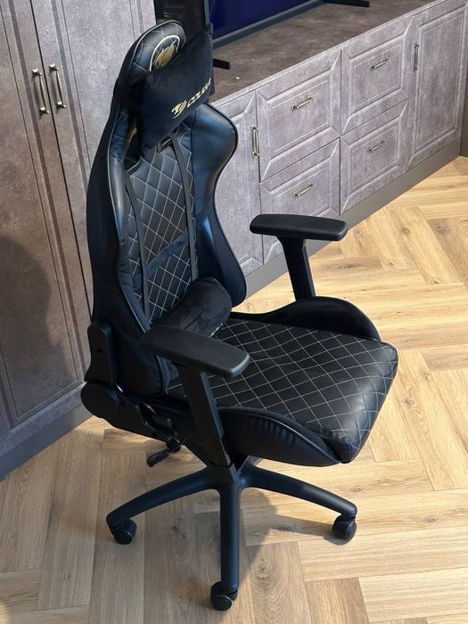 Scaun de gaming Cougar, stare impecabilă (ca nou)