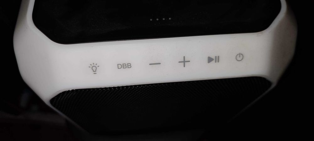 Продавам PHILIPS X7207 Bluetooth Party Speaker