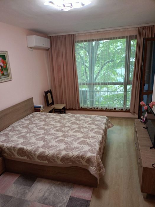 Дава се под наем Тристаен апартамент в Бургас, Лазур - 65 кв.м за 714 € - Снимка #2