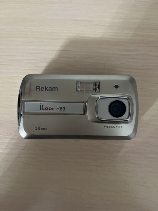 продам цифровую камеру Rekam