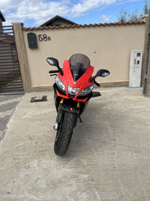 Aprilia RSV4 Factory