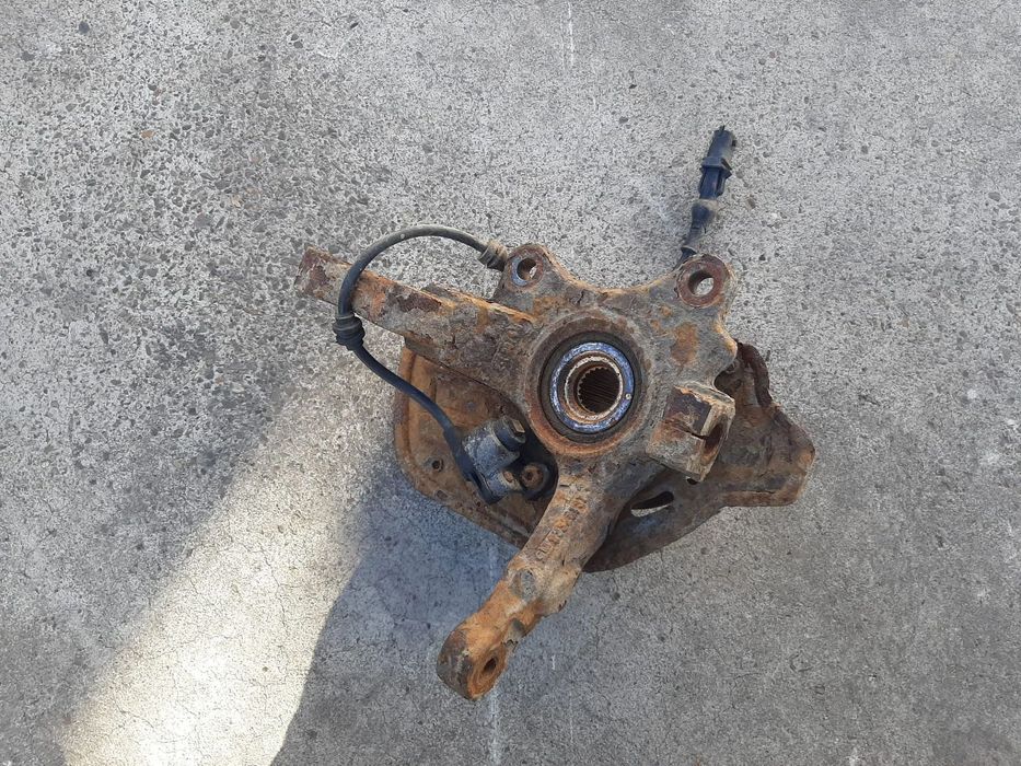 fuzeta stanga fata 1.6 b z16se  opel meriva a x03