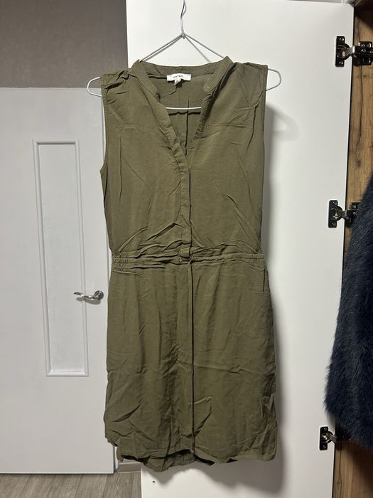 Продаю комбез хаки цвет