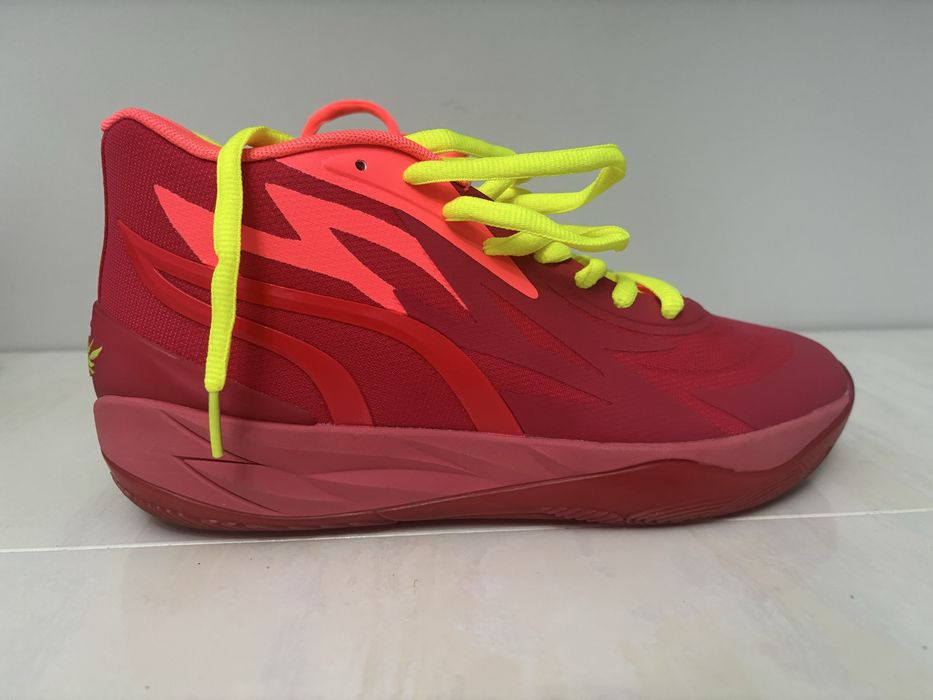 Баскетбольные кроссовки MB02