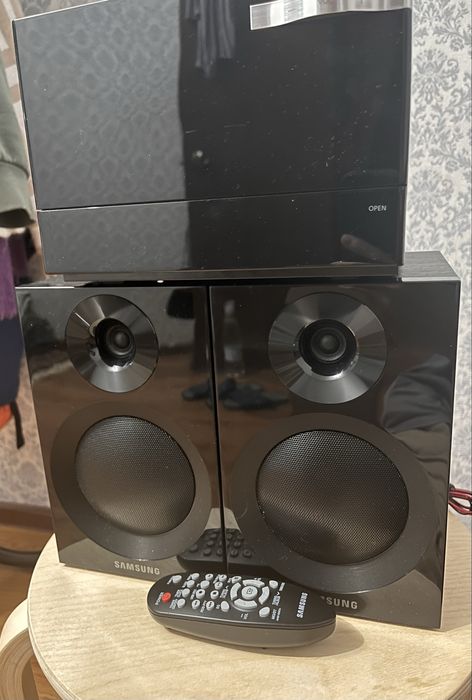 Музыкальный центр