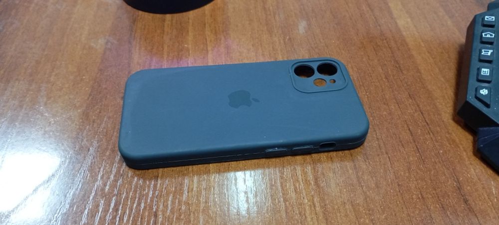 Чехлы для iPhone 12mini
