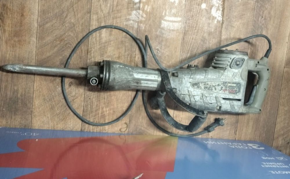 Отбойный молоток Crown