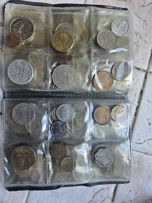 Продам монеты коллекционные