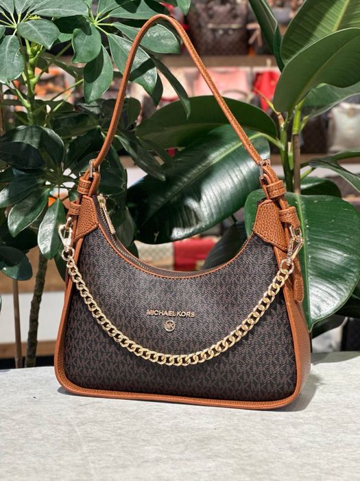 Geanta Michael Kors Noua !!! Dimensiuni 25/14 !!!