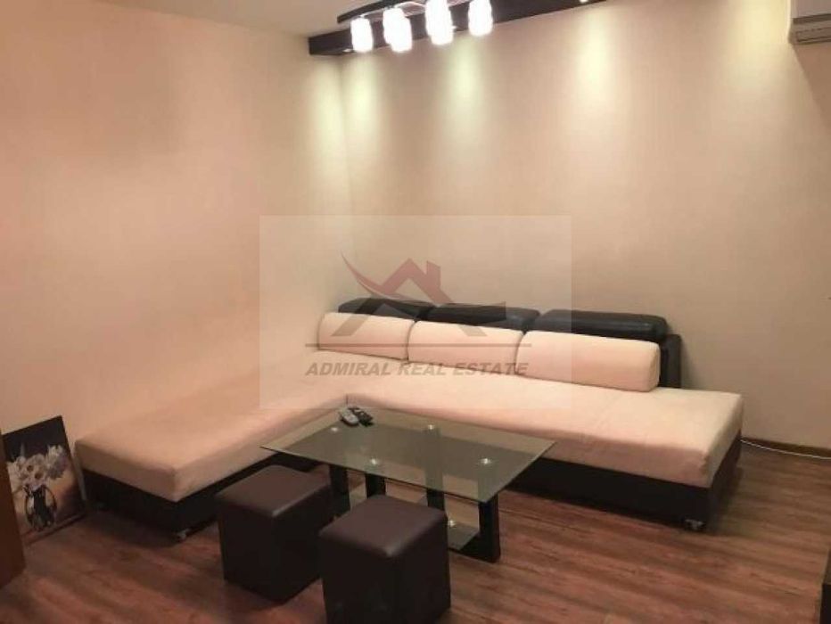 Дава се под наем Тристаен апартамент в Варна, Червен площад - 90 кв.м за 800 € - Снимка #1