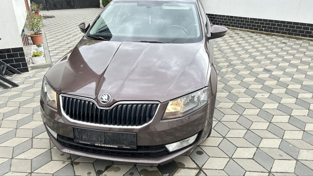 SKODA Octavia 2015 — imagine 1