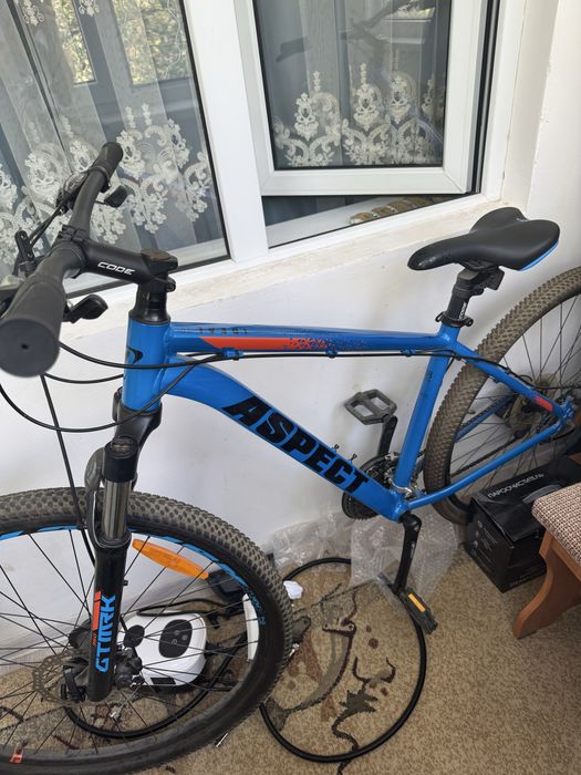 Велосипед новый, использован несколько раз,