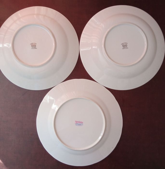 Фарфоровые тарелки Японские