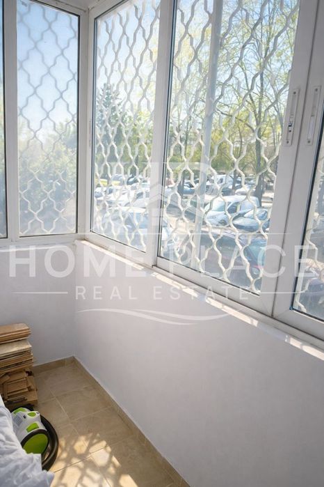 Продава се Двустаен апартамент в Варна, Цветен квартал - 64 кв.м за 1315 €/кв.м - Снимка #4