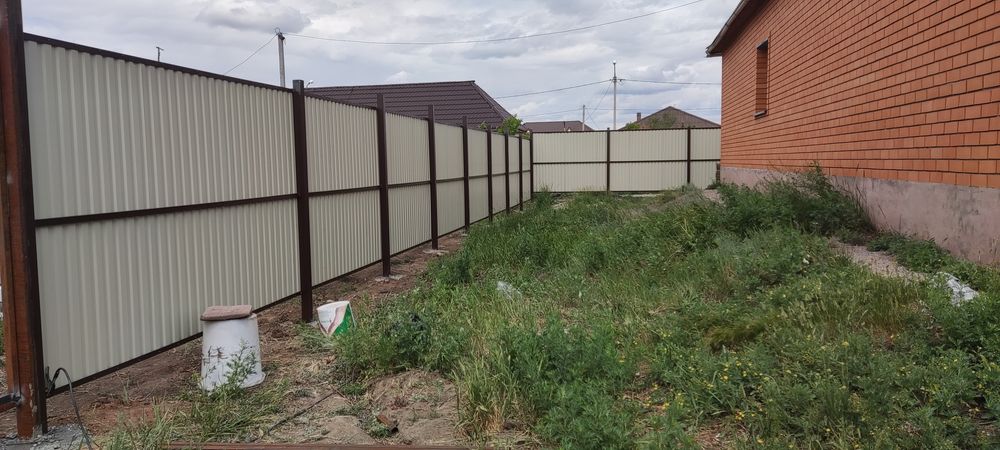 Забор из профлиста .