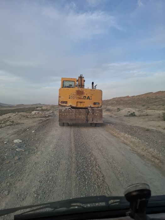 Hunday 1400 ekiskavtir