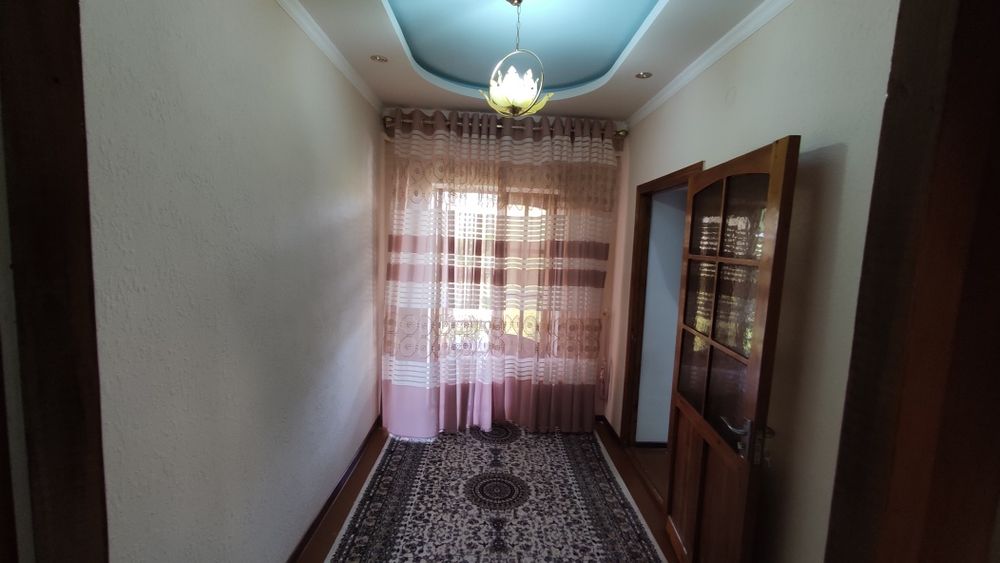 ARENDA xovli chirchiq bozori pastida 2 xona  xamma sharoitlari b.n