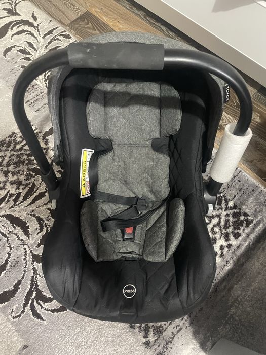 Продам  детскую коляску TOMIX 3 в 1