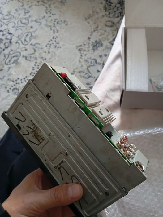 Продам магнитолу