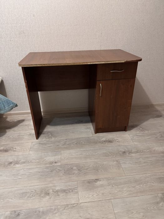 Продам письменный стол