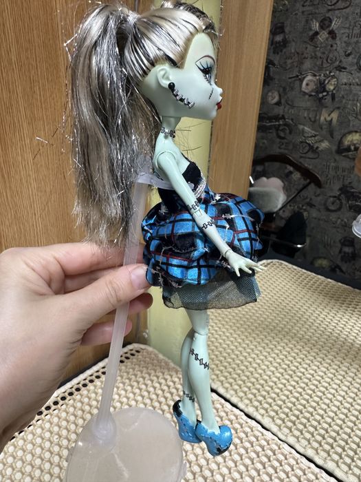 Продам куклу монстр  хай!