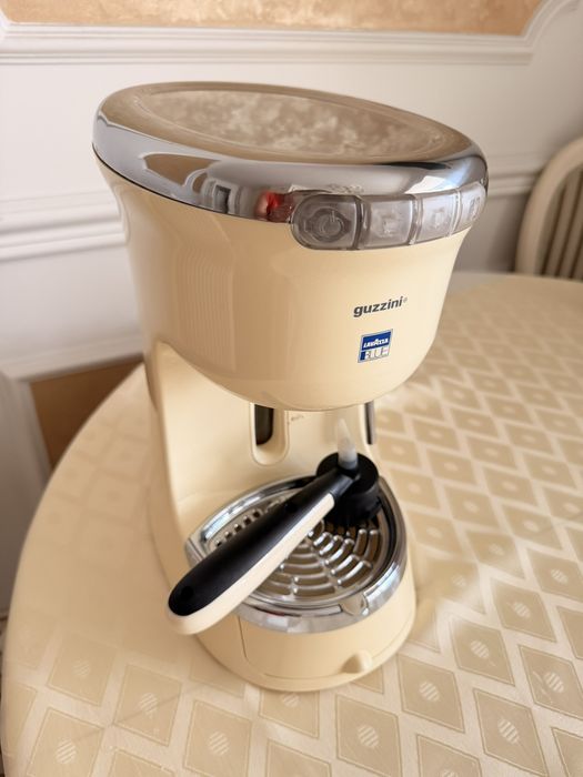 Кафемашина Guzzini Lavazza
