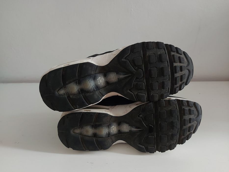 Nike Air max 95 , 40 номер стелка 25см.Реално 39