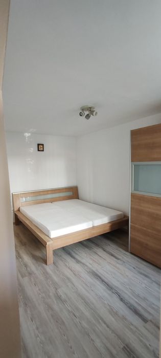 Proprietar vând garsonieră zona confecții