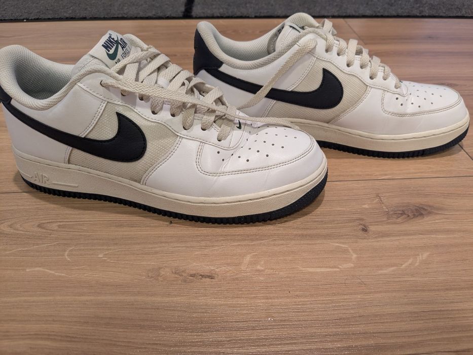 Adidași Nike Air Force 1 - originali, mărimea 42,5-27 cm


---

Titlu: