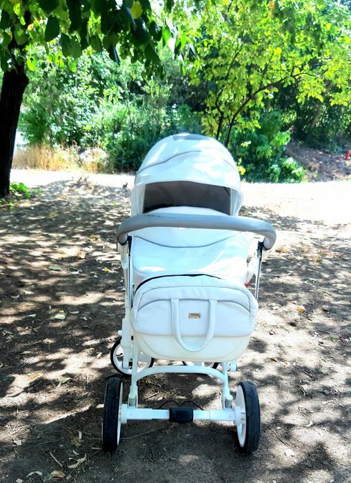 Бебешка количка Skay с два коша