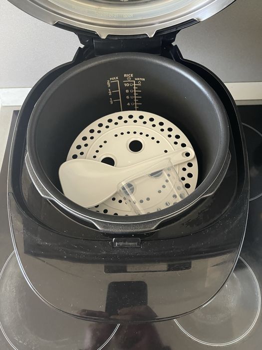 Мултикукър Philips HD2151/40