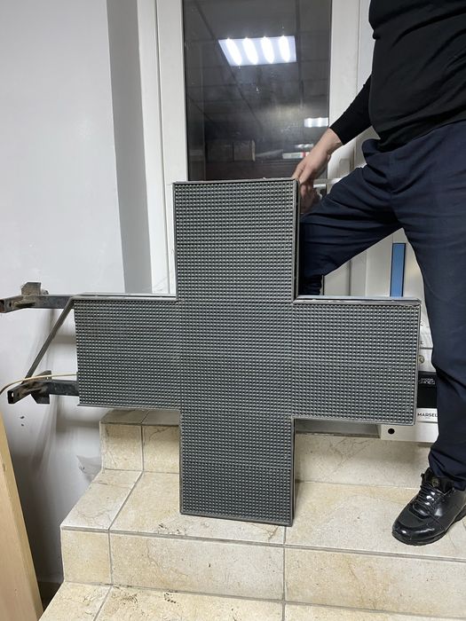 LED плюсик для аптеки