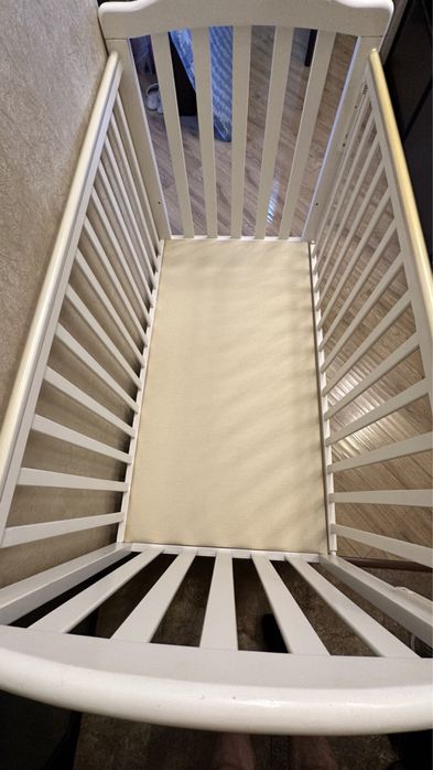 Детская кроватка.