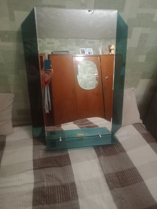 Продам зеркало в ванную