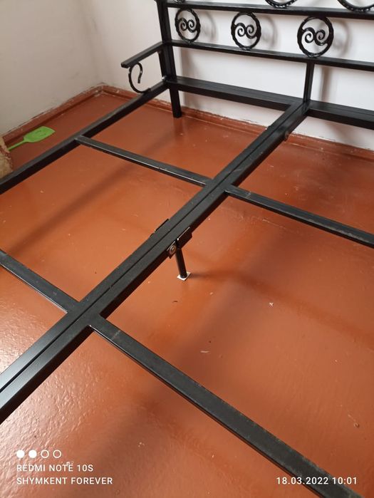 Крават железный  без матраса