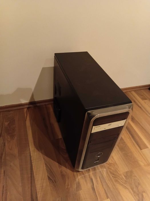 Vand sistem Desktop PC i7 4770 3.4GHz, GeForce GTX 650, 16GB DDR+SSD+1TB SSD -stare impecabila