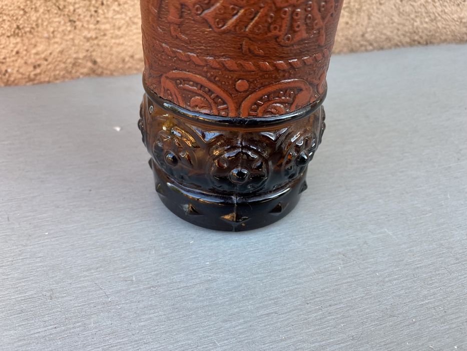 Немска бутилка с кожена облицовка