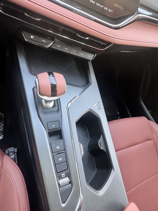 Салон на changan x5 plus