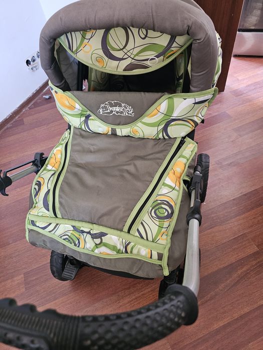 Коляска в очень хорошем состоянии