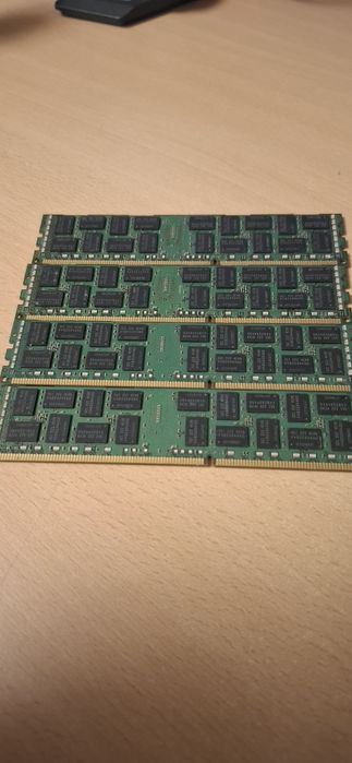 4x 8GB DDR3 ECC Registered Samsung PC3-10600R 1333 MHz – Total 32GB
