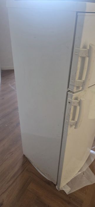 Срочно продаю холодильник