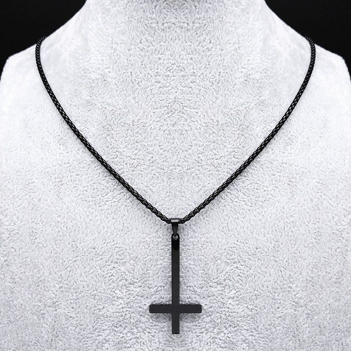 Готик и блек метъл аксесоари