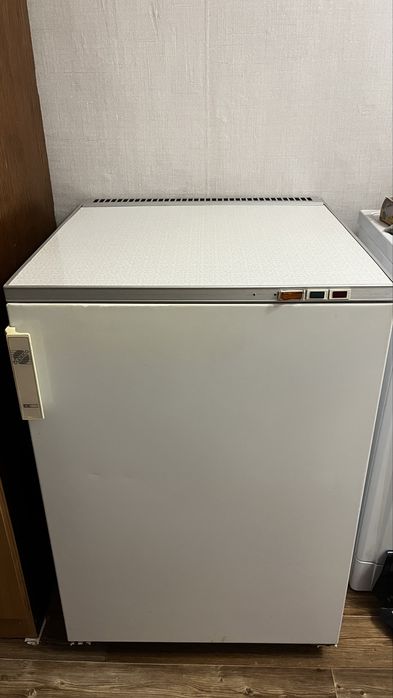Продам морозилную камеру бирюса