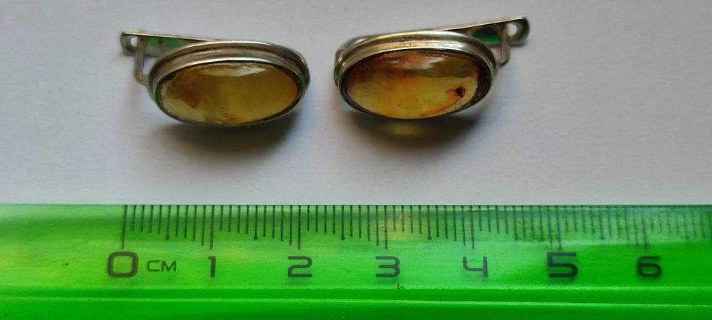 Серебряные сережки с камнем ЯНТАРЬ