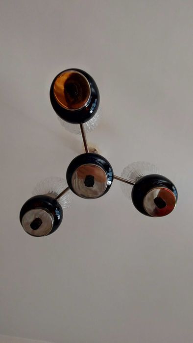 Масивен ретро полилей