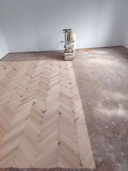 Raschetare parchet și scări interioare